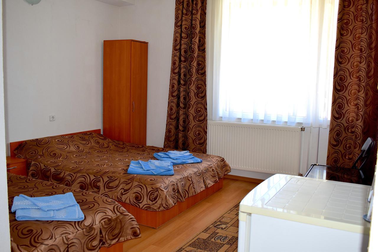 Hotel Complex Pele Zmeitsa Esterno foto